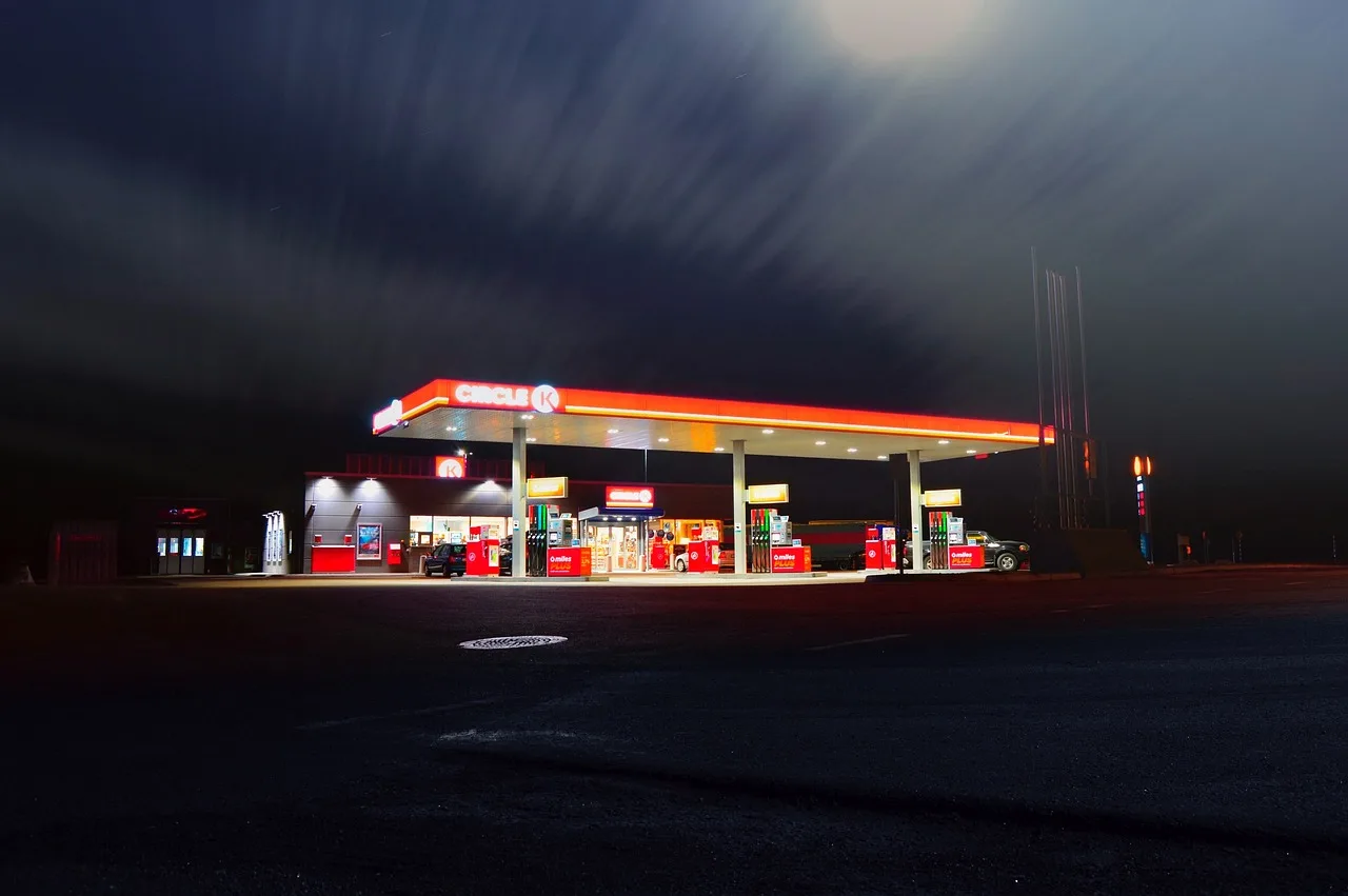 dark, night, filling, gas, station. Acquisition financing calculator: what it cannot know